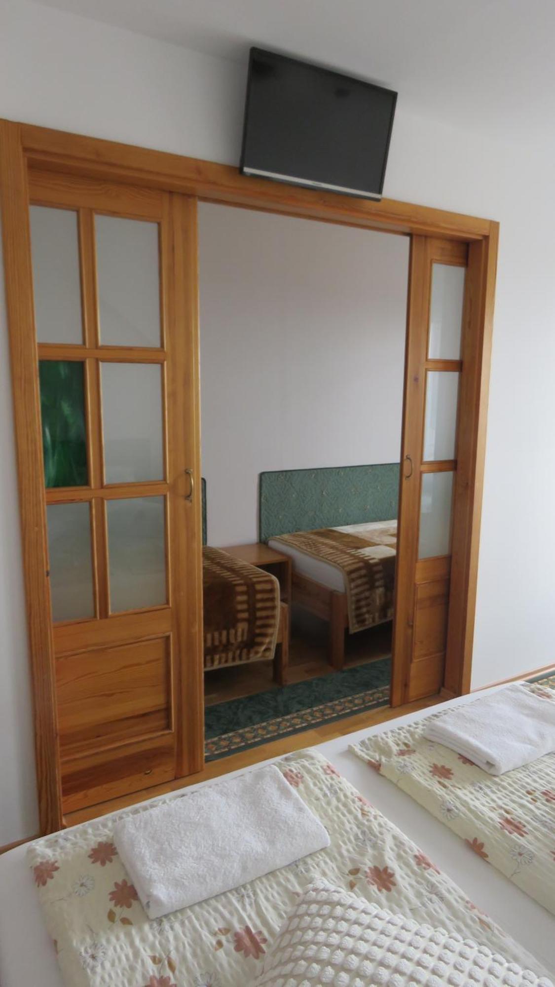 Prima Porta Vendeghaz Hotel Balatonalmadi Ngoại thất bức ảnh