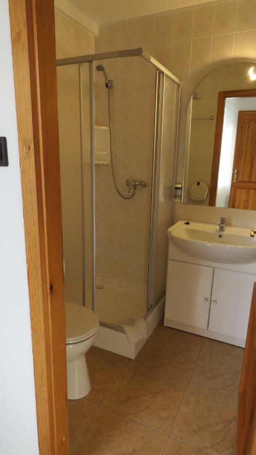 Prima Porta Vendeghaz Hotel Balatonalmadi Ngoại thất bức ảnh